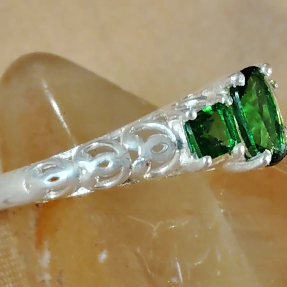 📌CHROME DIOXIDE, STERLING GEMSTONE RING. OPEN CUT FILIGREE. SIZE 6